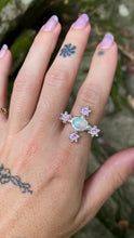 Load image into Gallery viewer, Four Flowers Ring
